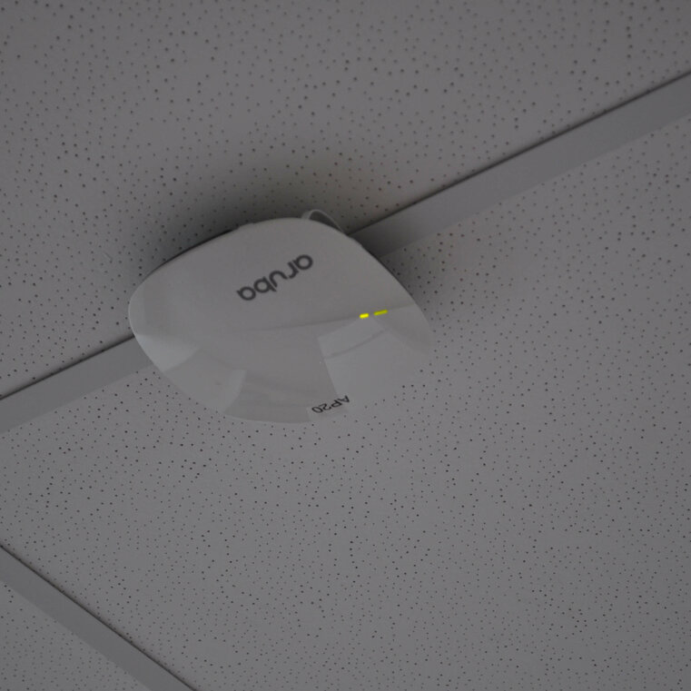 Deckenmontage WLAN-Access Point Pflegeheim Neutal