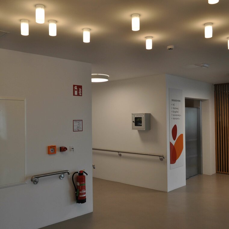 Gangbeleuchtung im Pflegeheim Neutal
